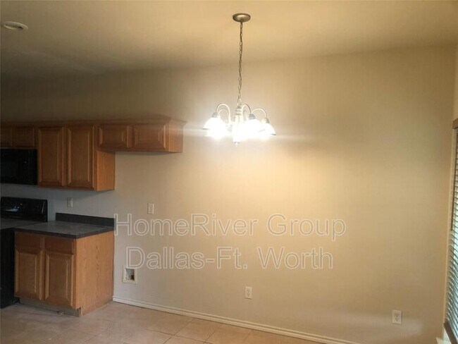 Building Photo - 805 Brandon Dr