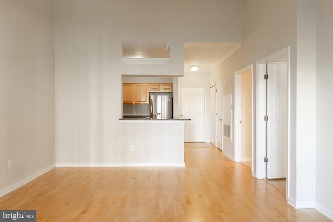 Foto del edificio - 4551 Strutfield Ln