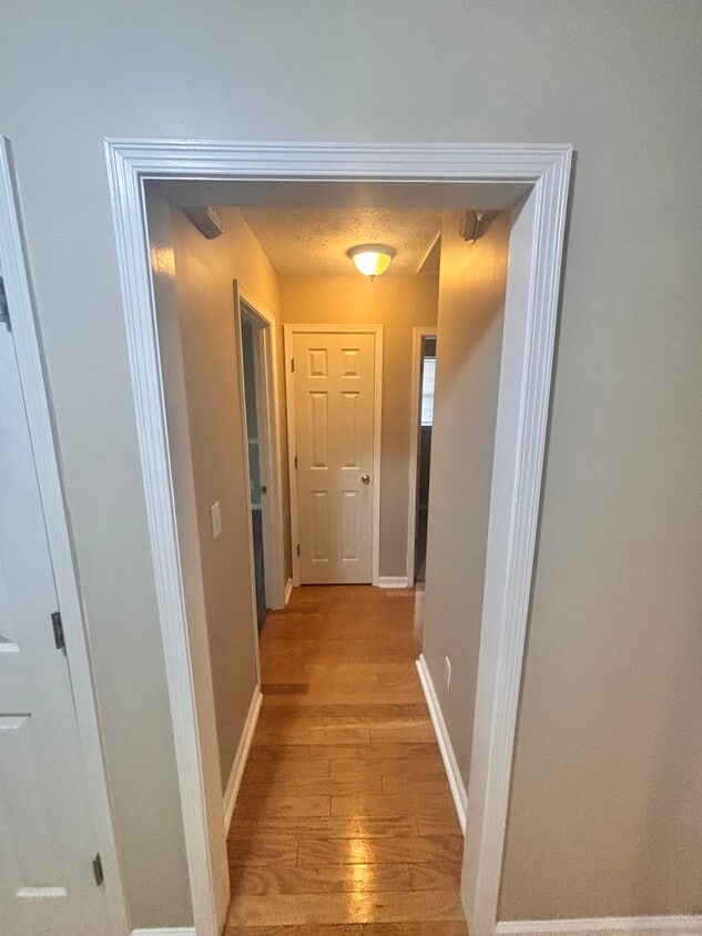 Foto principal - 6962 Oak Side Dr
