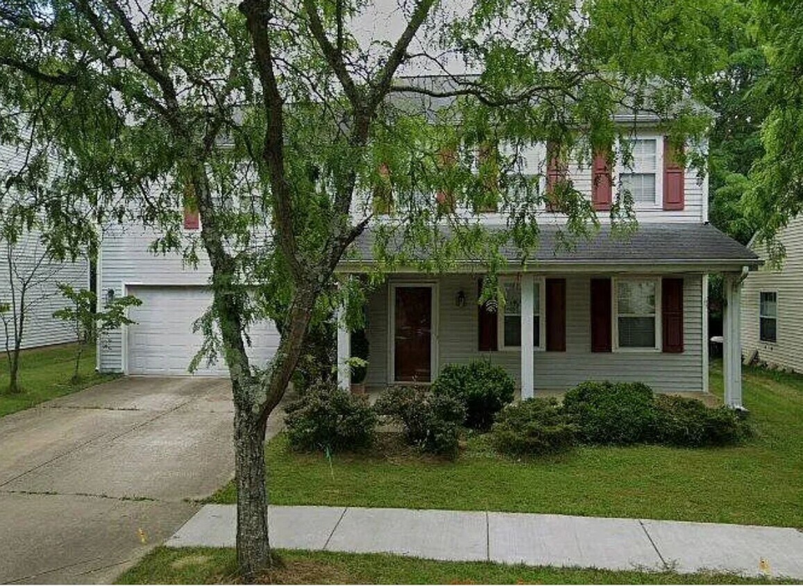 Primary Photo - 3 bedrooms with Garage!