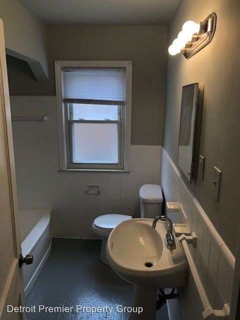 Building Photo - 3 br, 1 bath House - 18284 Murray Hill