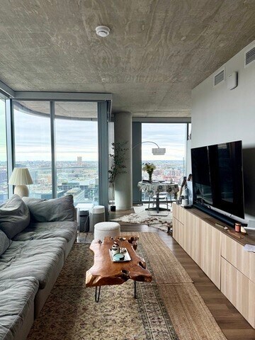 Foto del edificio - 1114 W Carroll Ave