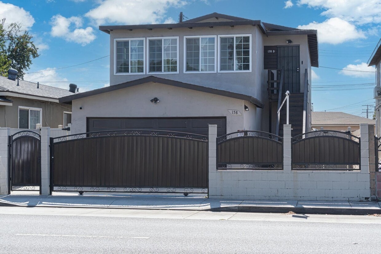 Photo - 158 W Del Amo Blvd (Long Beach, CA)