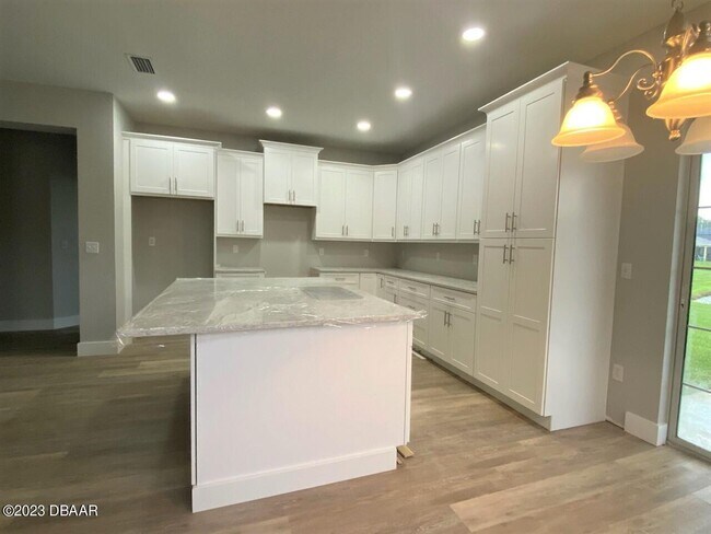 Foto del edificio - 196 Boysenberry Ln