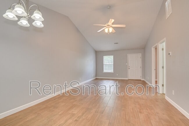 Building Photo - 330 Beech Ln