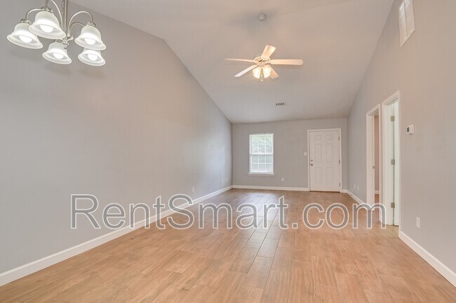 Foto del edificio - 330 Beech Ln