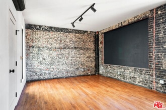 Building Photo - 3020 W Sunset Blvd