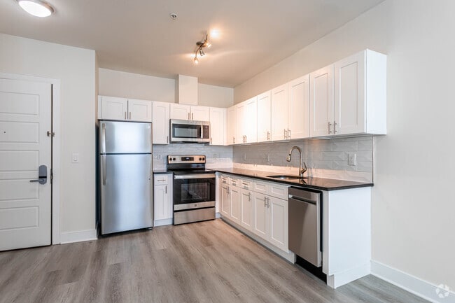 Interior Photo - Meridia Park Ave