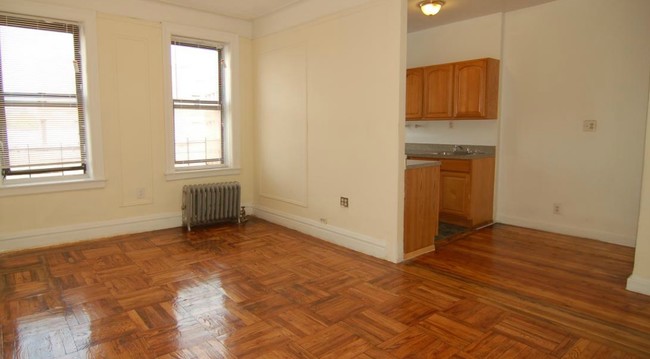 Living Room - 2465 Crotona Ave