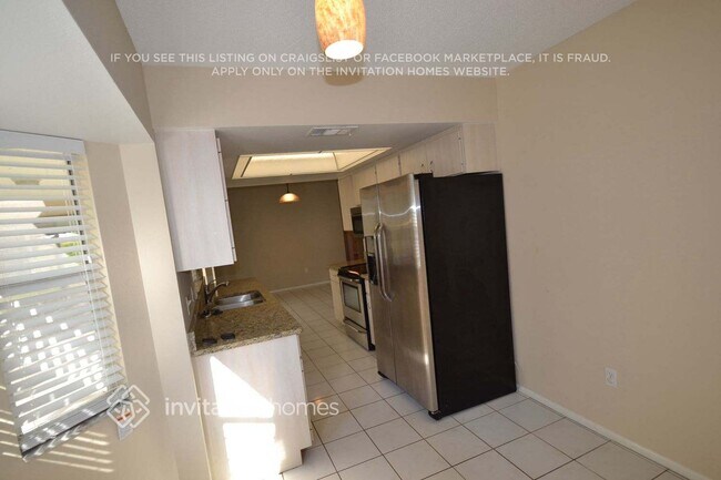 Foto del edificio - 756 Leeward Rd