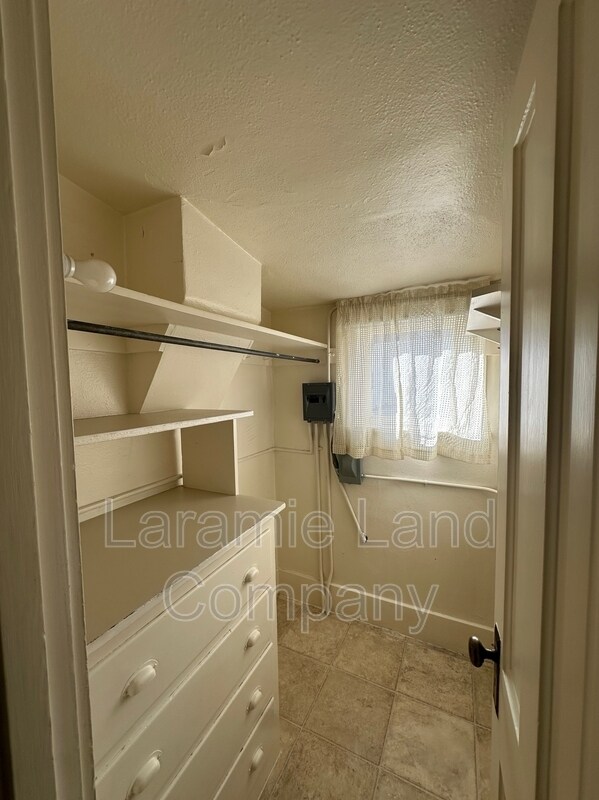 Foto del edificio - 154 1/2 North Hodgeman Street