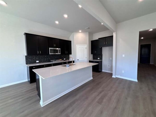 Building Photo - 145 Coleto Trl