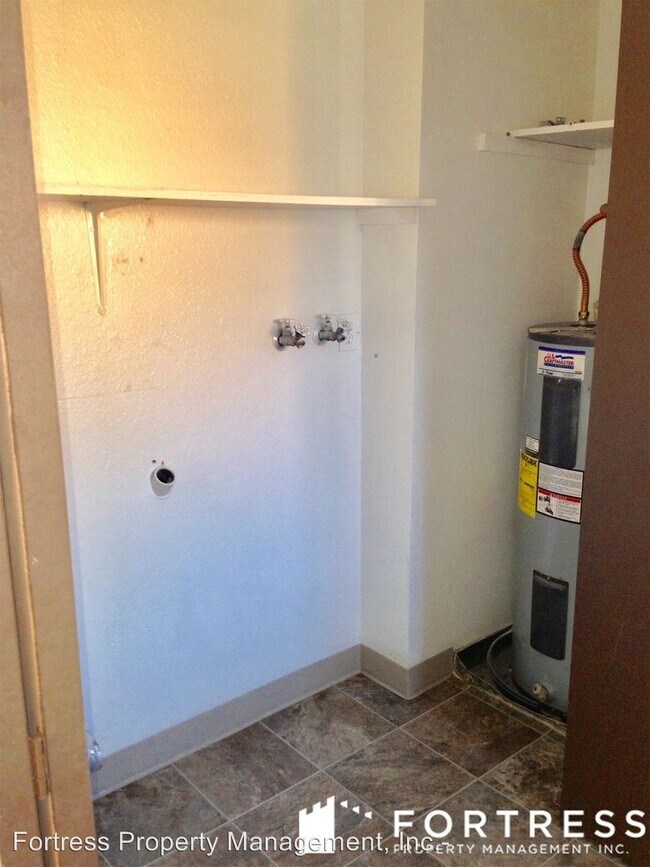 Foto del edificio - 8625-8633 SE Insley St