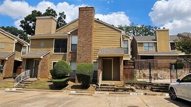 Building Photo - 2117 Park Willow Ln
