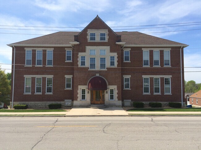 Building Photo - 1107 W Main St