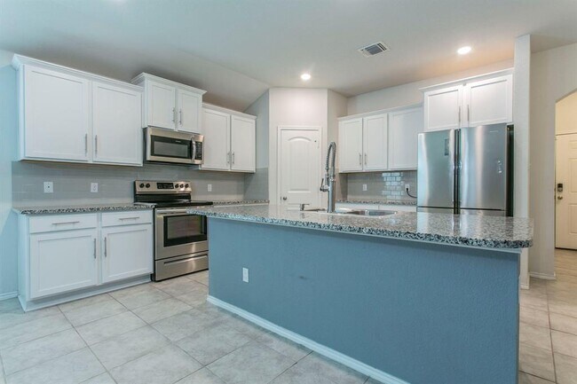 Foto del edificio - 117 Kinglet Dr