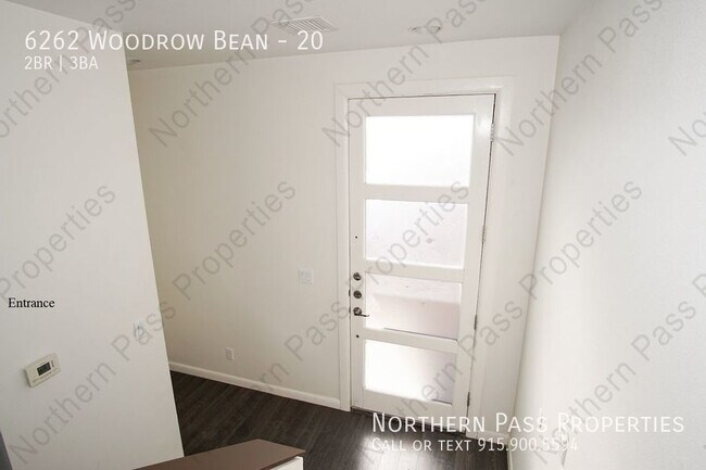 Building Photo - Modern 2 BDR Townhome Near Transmountain!