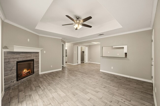 Foto del edificio - 521-525 Gilcrease Street Unit