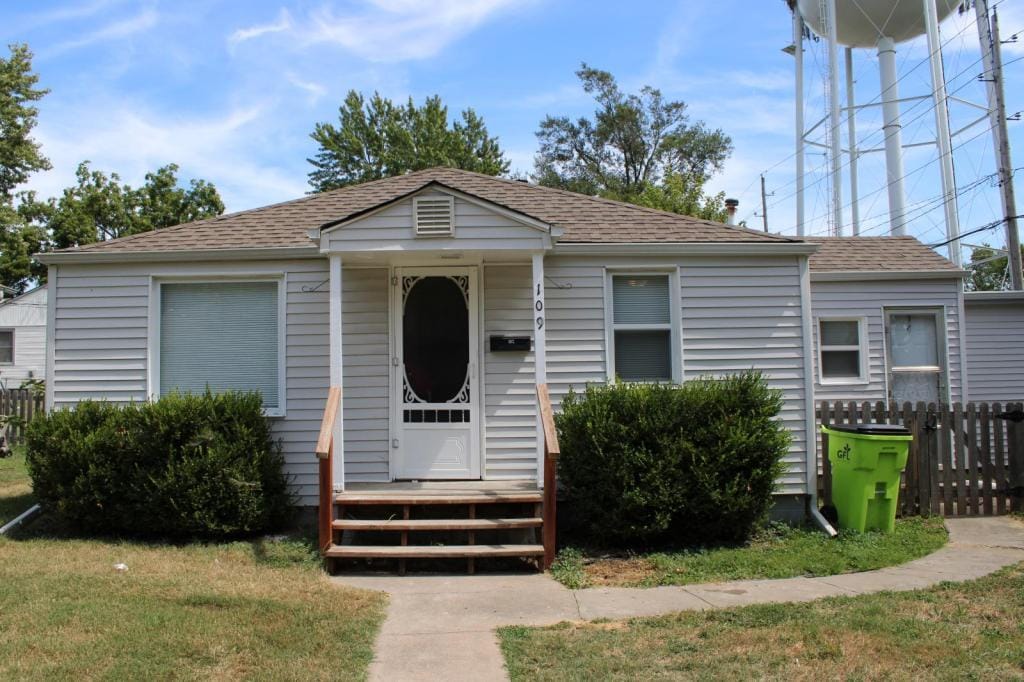 Primary Photo - 109 Berry Ave