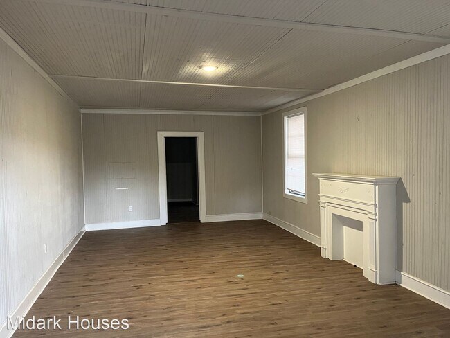 Foto del edificio - 3 br, 1 bath House - 1900 Cooper Road