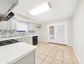 Building Photo - 23227 Timberbrook Dr