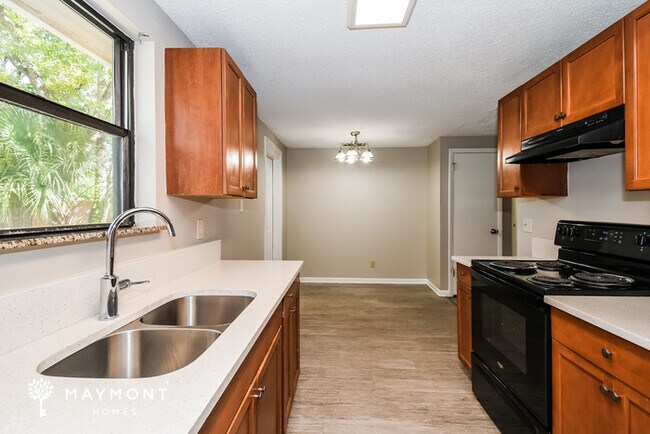 Foto del edificio - 7317 Sharbeth Dr S