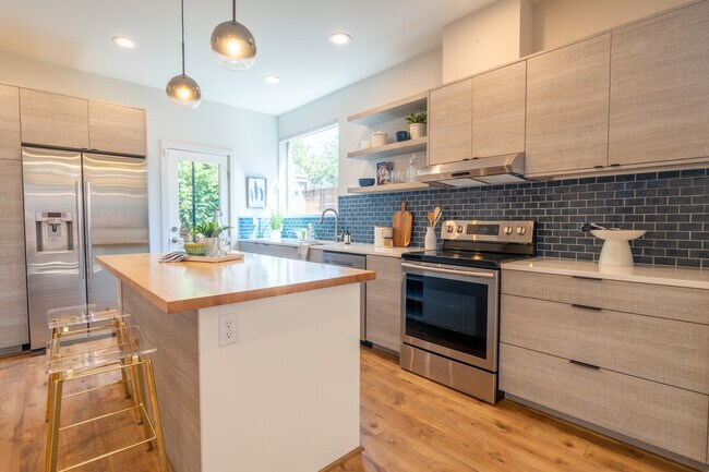 Foto del edificio - 424 26th Ave S