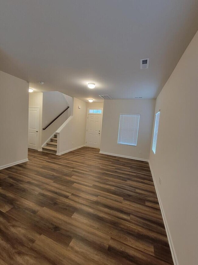 Foto del edificio - 512 E Franklin St