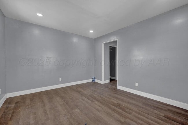 Building Photo - 316 S Louisiana St