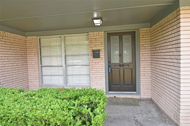 Foto del edificio - 2614 Willowby Dr