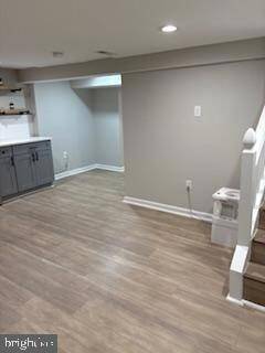 Building Photo - 820 Xenia St SE