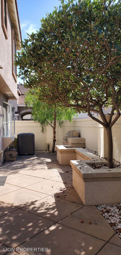 Foto del edificio - 3 br, 2.5 bath House - 8206 CONSTANTINE DR
