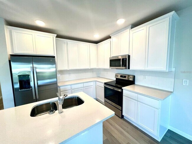 Foto del edificio - 2778 Narcoossee Cmns Wy