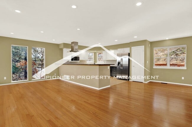 Photo - 5 bedroom, 3.5 bath home in North West Colorado Springs
