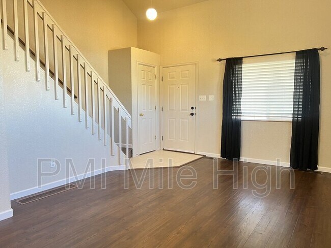 Foto del edificio - 6295 Taft St