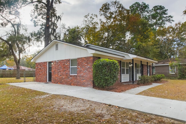 Foto del edificio - 11304 Largo Dr