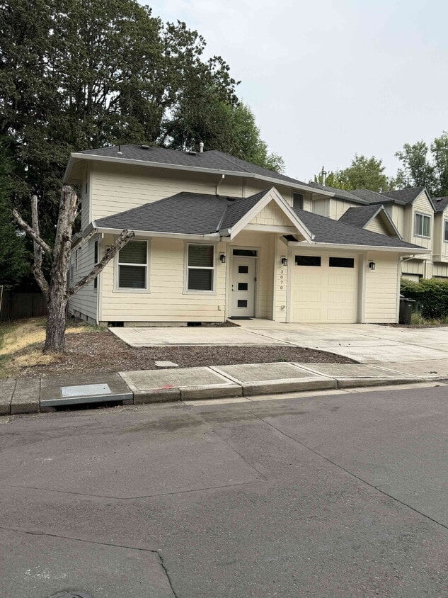 3 Bed / 2 Bath Single-Family Home in West Linn - 3 Bed / 2 Bath Single-Family Home in West Linn