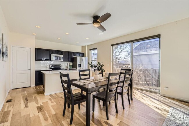 Foto del edificio - 4 Bedroom single family home in Central Pa...
