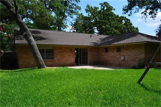 Building Photo - 10123 Chatterton Dr