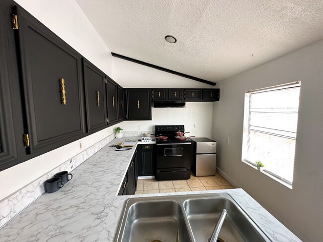 Foto del edificio - 109 E Venus Ln