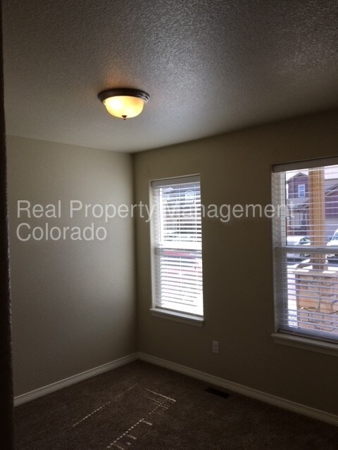 Building Photo - 6245 Wild Turkey Dr