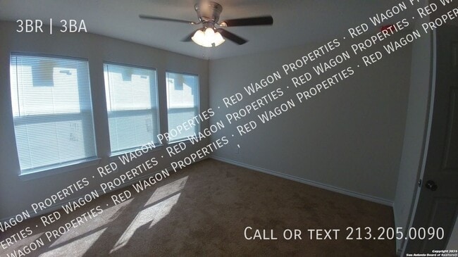 Foto del edificio - 6926 Crestway Rd