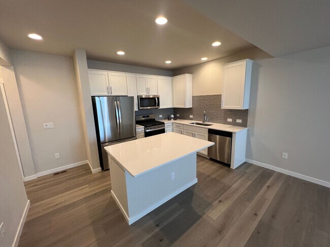 Foto del edificio - Modern 3 Bed 3 Bath Townhome off of N Carefree and Tutt!!! **Built in 2023**