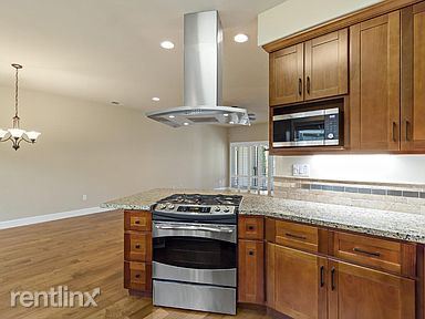 Building Photo - 3 br, 3 bath Townhome - 437 wilowglen court