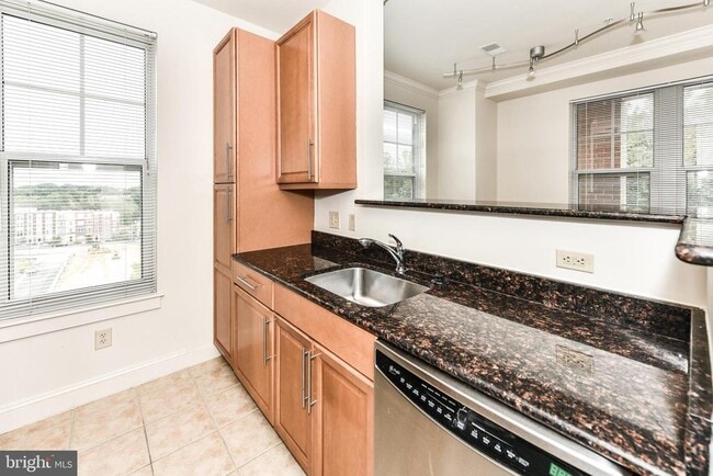 Foto del edificio - 11770 Sunrise Valley Dr