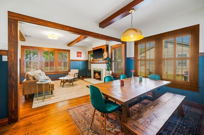 Foto del edificio - Beautifully Updated Historic Home