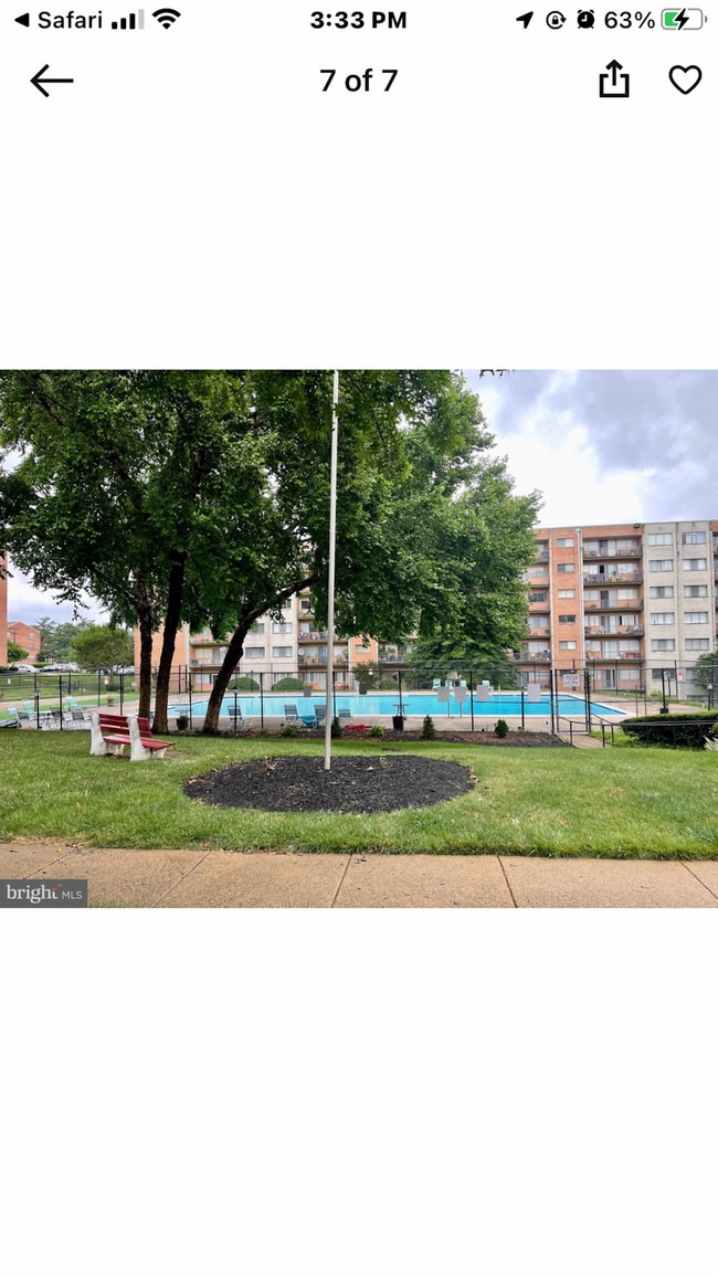 Foto del edificio - 5851 Quantrell Ave