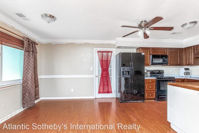 Building Photo - 4 br, 2 bath House - 3157 Aaron Dr.