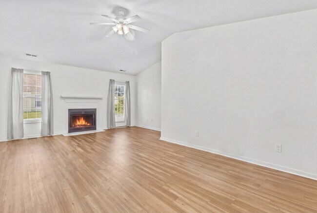 Foto del edificio - 112 Kobe Dr