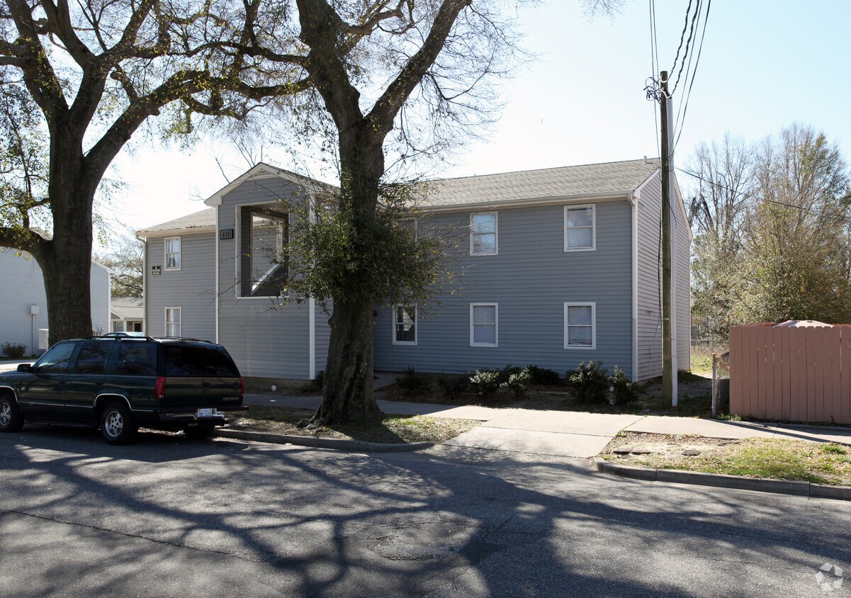 Primary Photo - 410-414 Harnett St